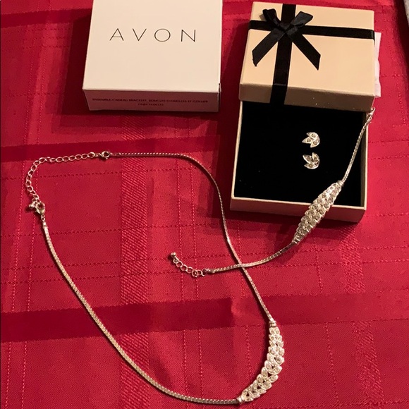 New Avon jewelry Gift Set Silver & crystal VTG - Picture 7 of 8